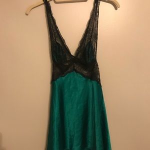 Small Victoria secret night gown